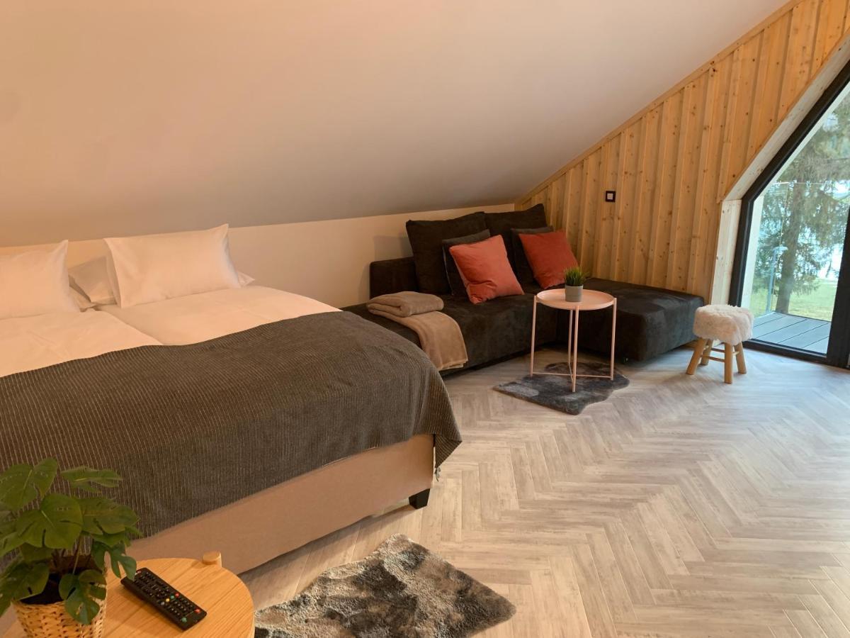 Pine Tree Holiday House 戈德马图杰克 外观 照片