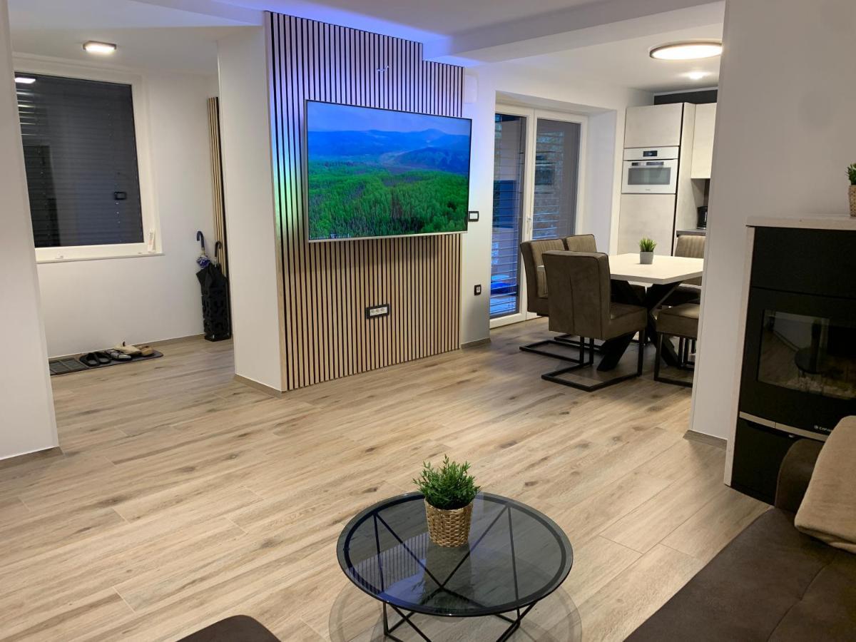 Pine Tree Holiday House 戈德马图杰克 外观 照片